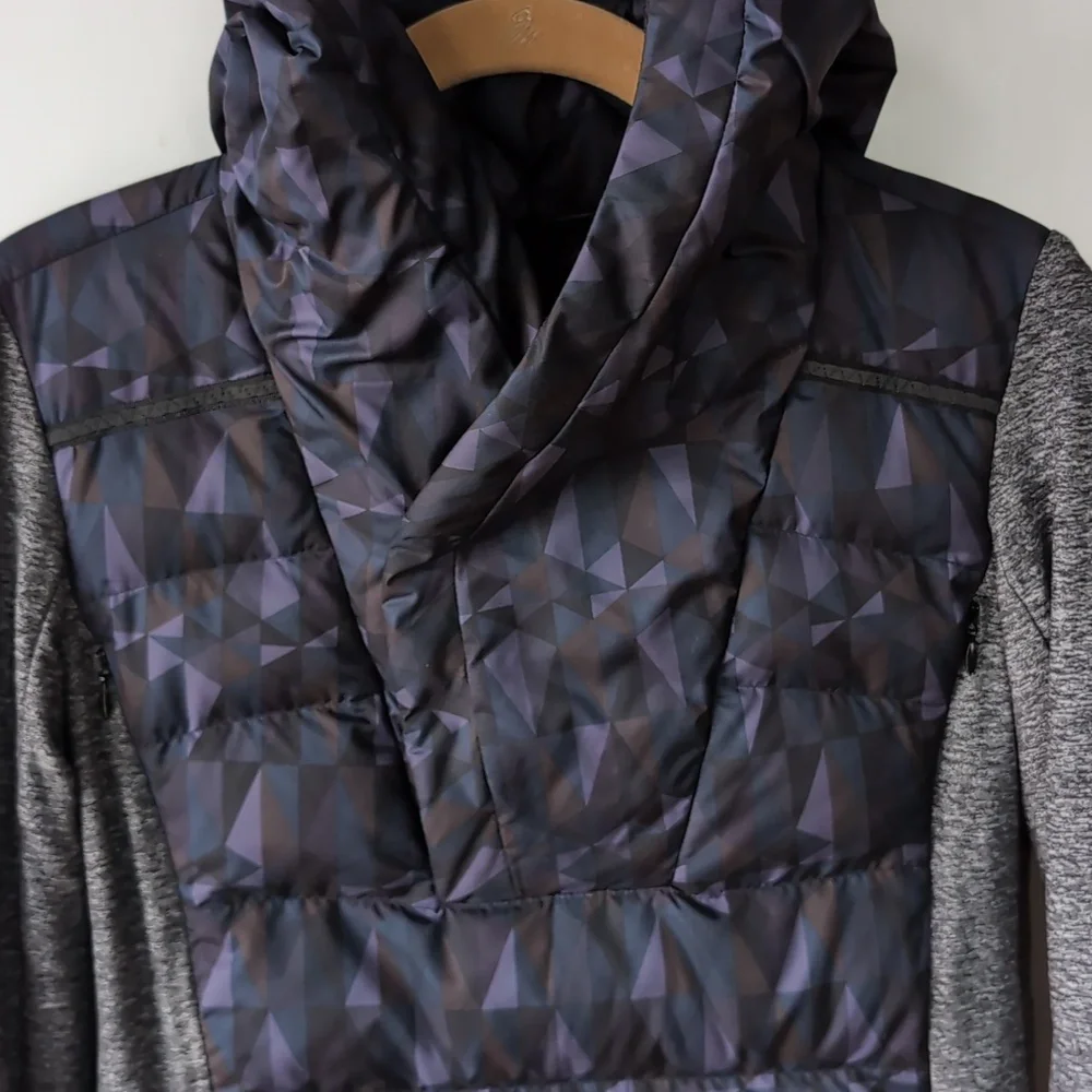 Lululemon Fluff Off Pullover Down Puffer Hoodie 6 Stained Glass